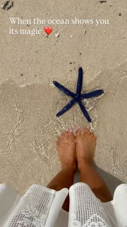 Lauren Sanchez feet photo 1