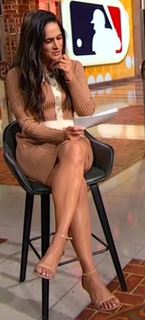 Lauren Shehadi feet photo thumbnail