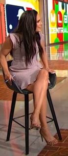Lauren Shehadi feet photo thumbnail