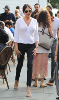 Lauren Silverman feet photo 5