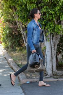 Lauren Silverman feet photo 8