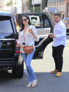 Lauren Silverman feet photo 4