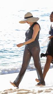 Lauren Silverman feet photo 7