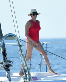 Lauren Silverman feet photo 5
