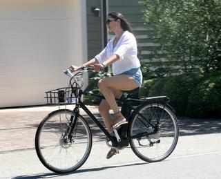 Lauren Silverman feet photo 5