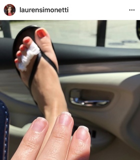 Lauren Simonetti feet photo 11