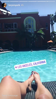 Lauren Swickard feet photo 17