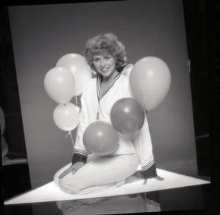 Lauren Tewes feet photo 18