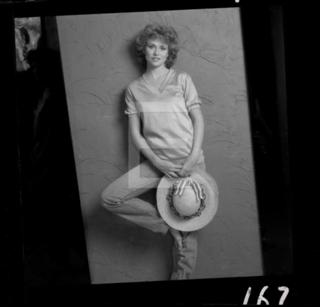 Lauren Tewes feet photo 16