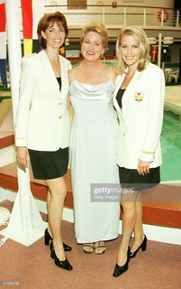 Lauren Tewes feet photo 13