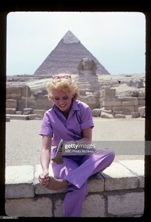 Lauren Tewes feet photo 3