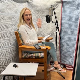 Lauren Thompson feet photo 6