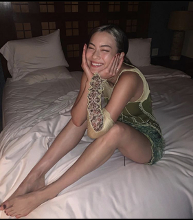 Lauren Tsai feet photo 3