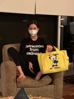 Lauren Tsai feet photo 19