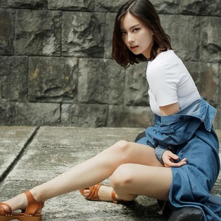 Lauren Tsai feet photo 11