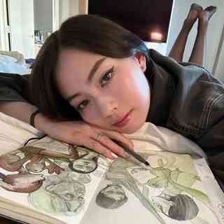 Lauren Tsai feet photo 17