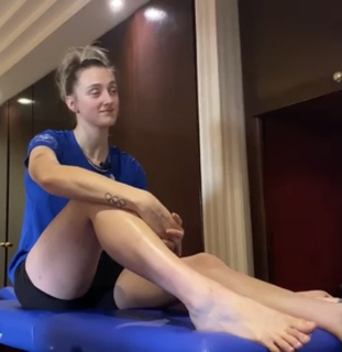 Lauren Williams feet photo 20