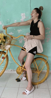 Lauren Williams feet photo 9
