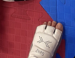 Lauren Williams feet photo 8