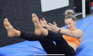 Lauren Williams feet photo 6