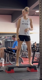 Lauren Williams feet photo 13