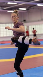 Lauren Williams feet photo 8