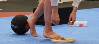 Lauren Williams feet photo 12