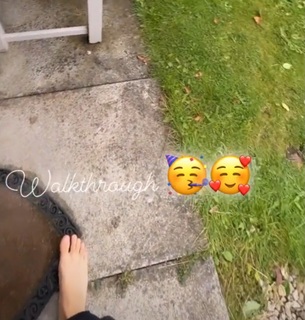 Lauren Williams feet photo 14