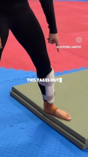 Lauren Williams feet photo 10