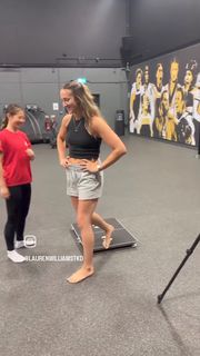 Lauren Williams feet photo 16