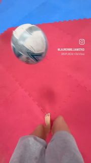Lauren Williams feet photo 14