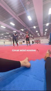 Lauren Williams feet photo 3