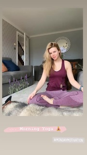 Lauren Woods feet photo 10