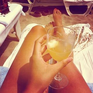 Laurie Cholewa feet photo 14