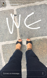 Laurie Cholewa feet photo 8