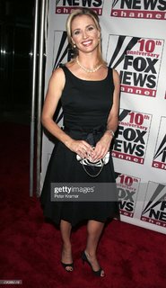 Laurie Dhue feet photo 5