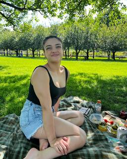 Laurie Hernandez feet photo 7