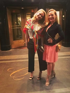 Laurie Holden feet photo thumbnail