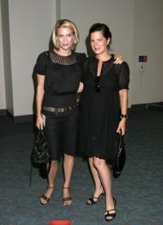 Laurie Holden feet photo thumbnail