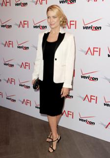Laurie Holden feet photo thumbnail