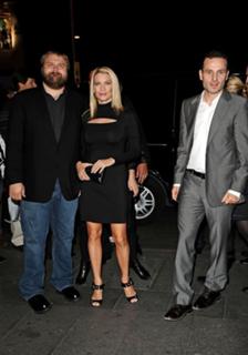 Laurie Holden feet photo thumbnail