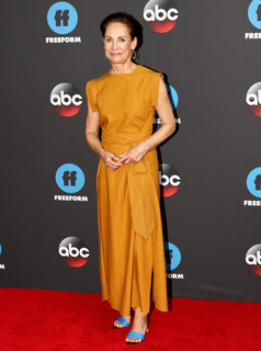 Laurie Metcalf feet photo thumbnail
