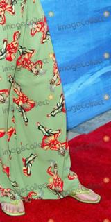 Laurie Metcalf feet photo thumbnail