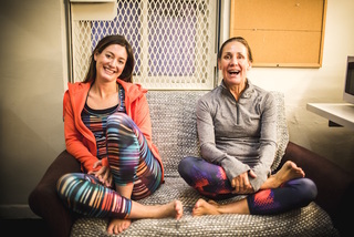Laurie Metcalf feet photo thumbnail