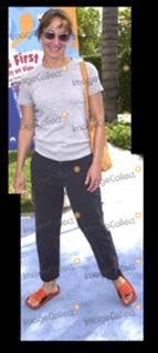 Laurie Metcalf feet photo thumbnail