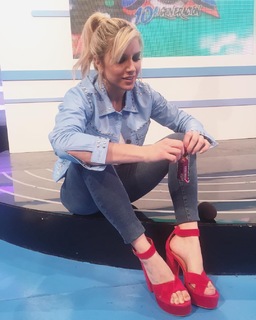 Laurita Fernández feet photo 15