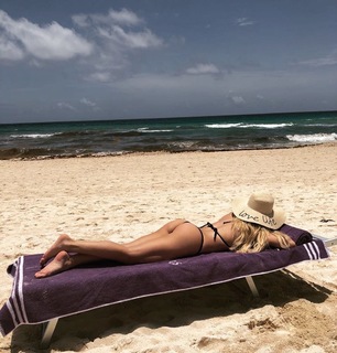 Laurita Fernández feet photo 4