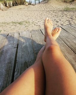 Laurita Fernández feet photo 2