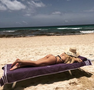 Laurita Fernández feet photo 9