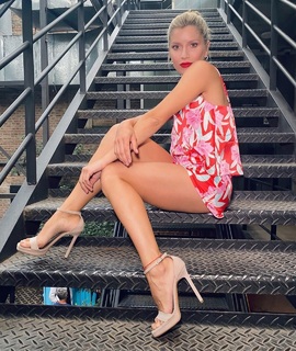 Laurita Fernández feet photo 5